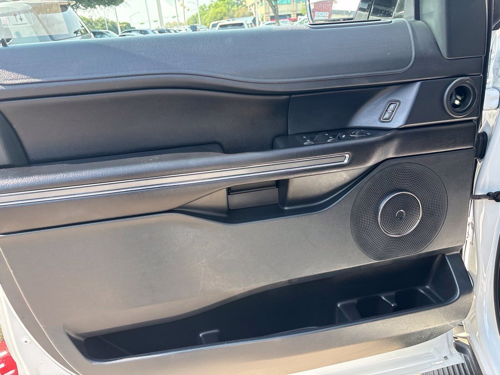 Used 2020 Ford Expedition XLT w/ Equipment Group 201A RWD image 10
