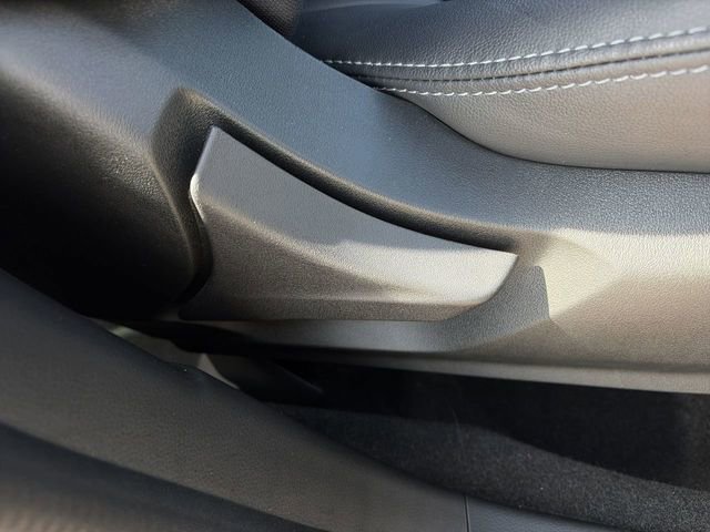 Used 2022 Subaru Forester Limited image 12