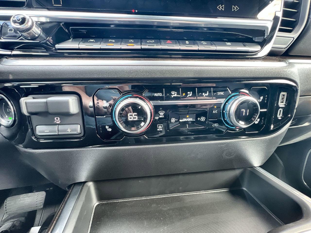 New 2026 GMC Sierra 1500 Elevation w/ Elevation Premium Package image 52