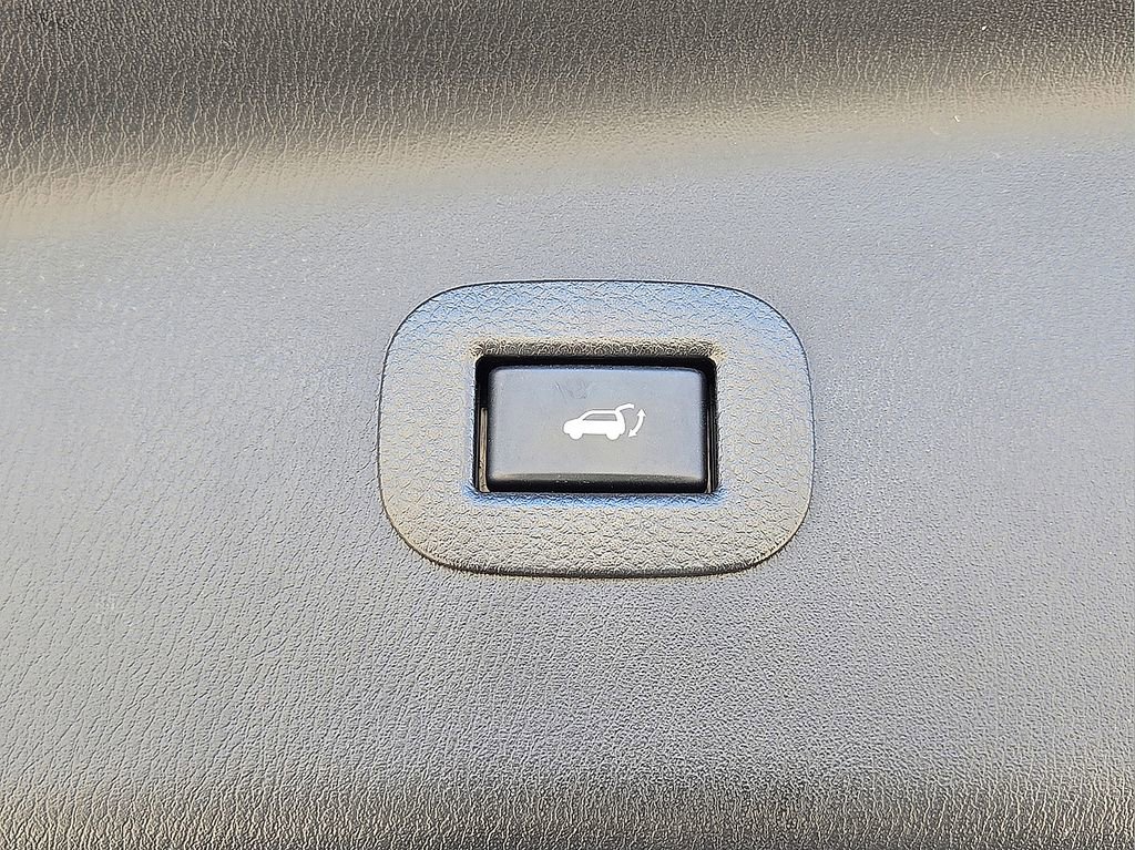 Used 2023 INFINITI QX80 Luxe w/ Cargo Package image 16