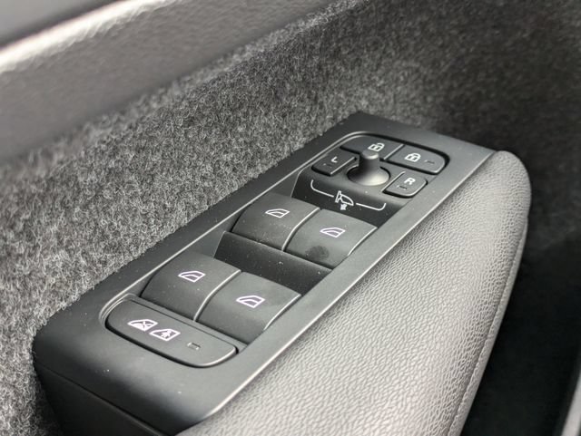New 2026 Volvo XC40 B5 Ultra w/ Protection Package Premier AWD/4WD image 27