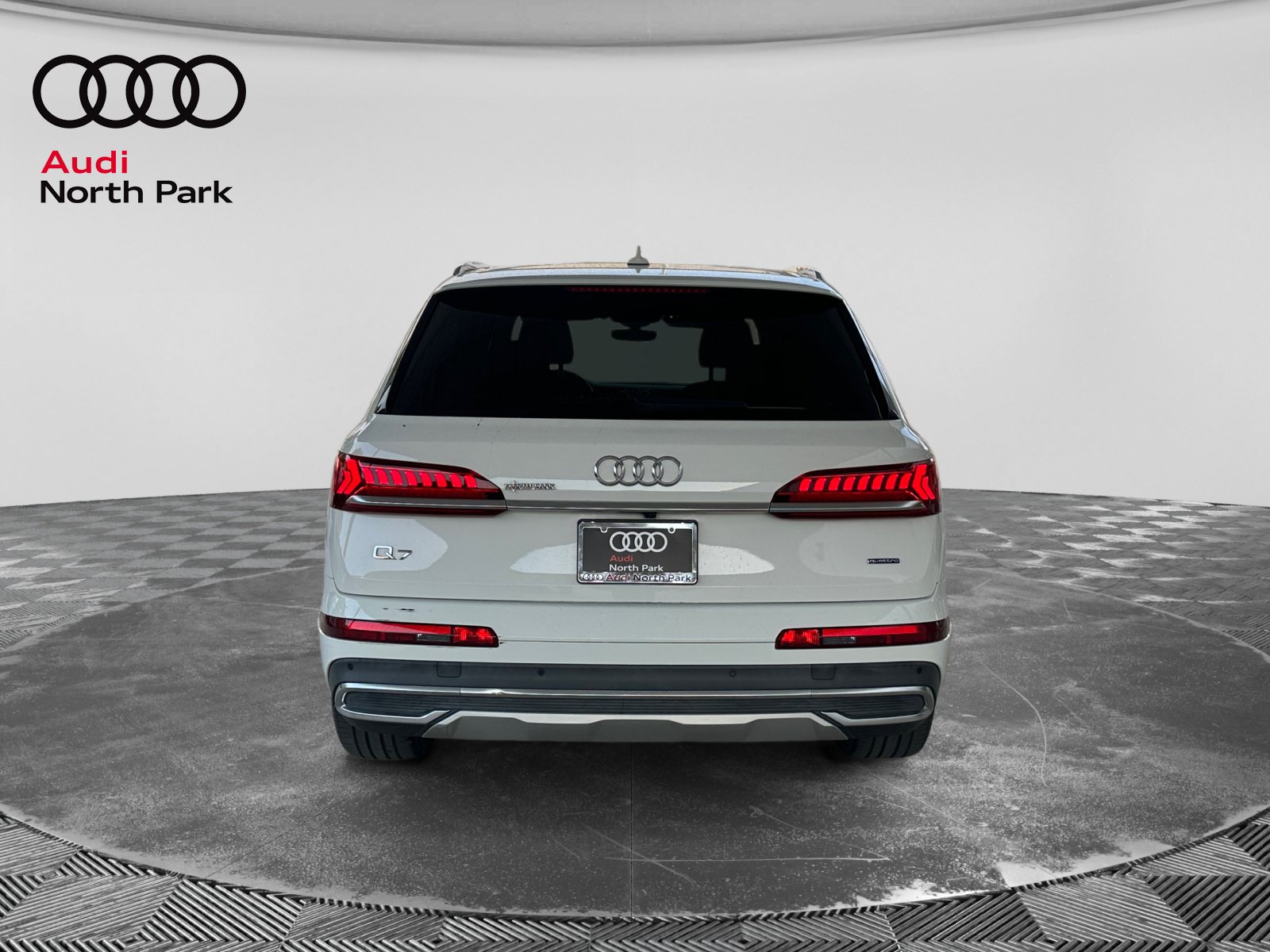 Used 2021 Audi Q7 2.0T Premium w/ Convenience Package AWD/4WD image 4