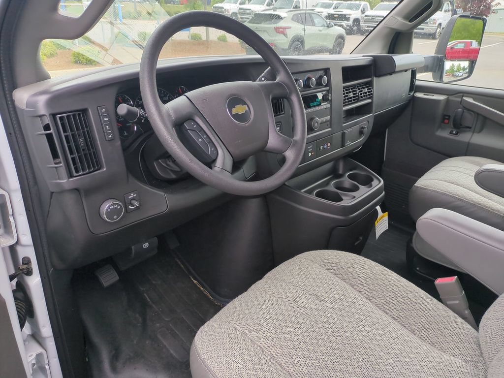 New 2025 Chevrolet Express 3500 w/ Power Convenience Package RWD image 17