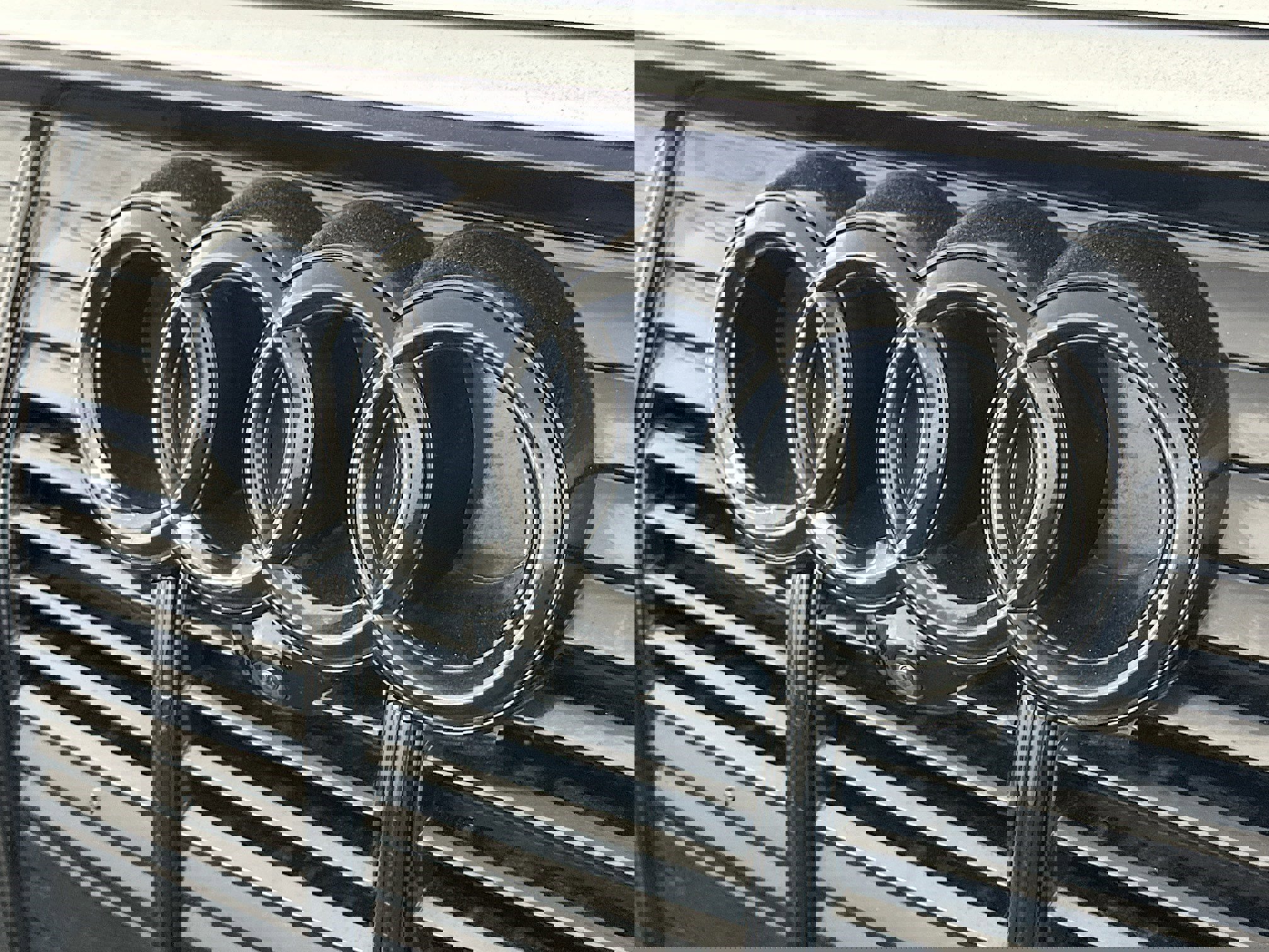 Used 2022 Audi e-tron Premium w/ Convenience Plus Package image 35