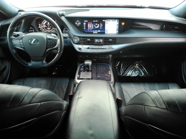 Used 2018 Lexus LS 500 w/ Interior Upgrade Package RWD image 3