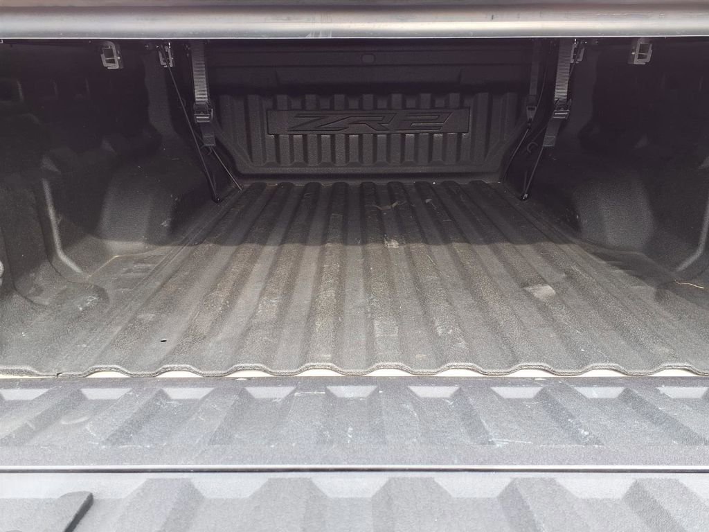 Used 2024 Chevrolet Colorado ZR2 w/ Technology Package image 10