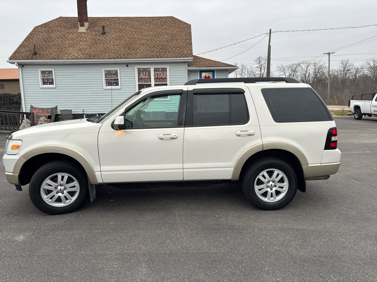 Used 2010 Ford Explorer Eddie Bauer image 3
