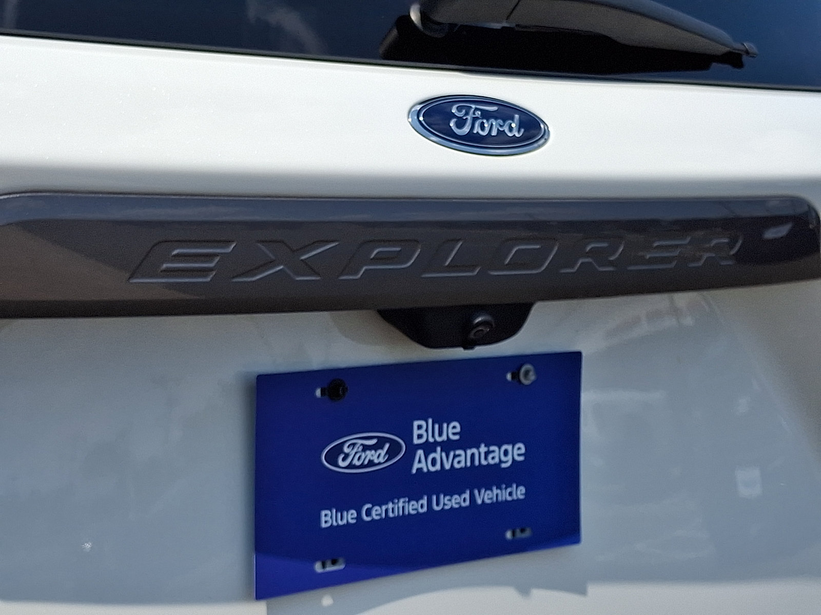 Certified 2023 Ford Explorer XLT w/ Equipment Group 202A AWD/4WD image 30