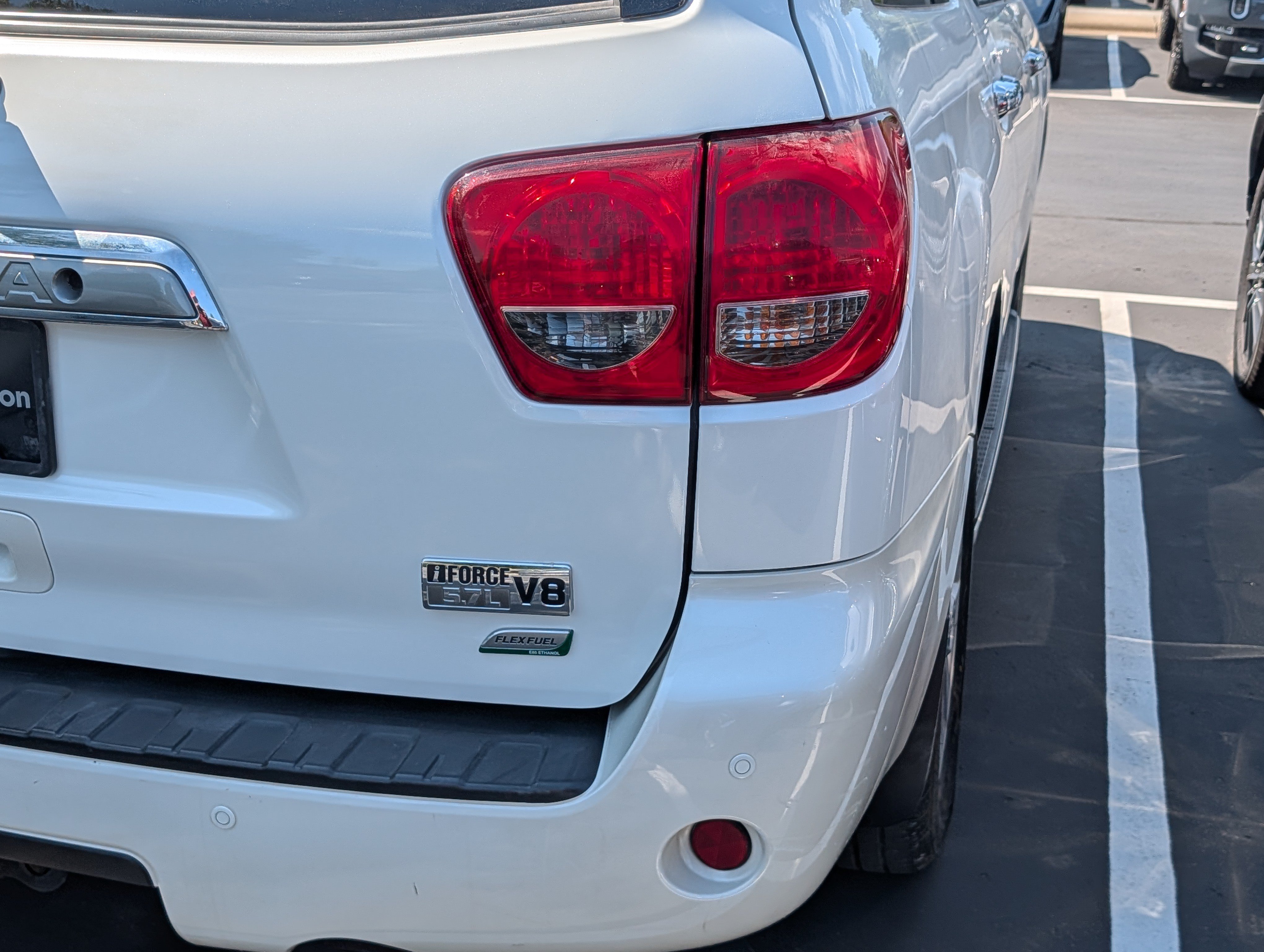 Used 2016 Toyota Sequoia Platinum AWD/4WD image 17