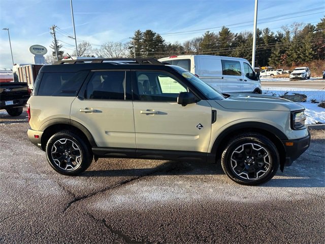 Used 2025 Ford Bronco Sport Outer Banks w/ Outer Banks Tech Package+ image 2