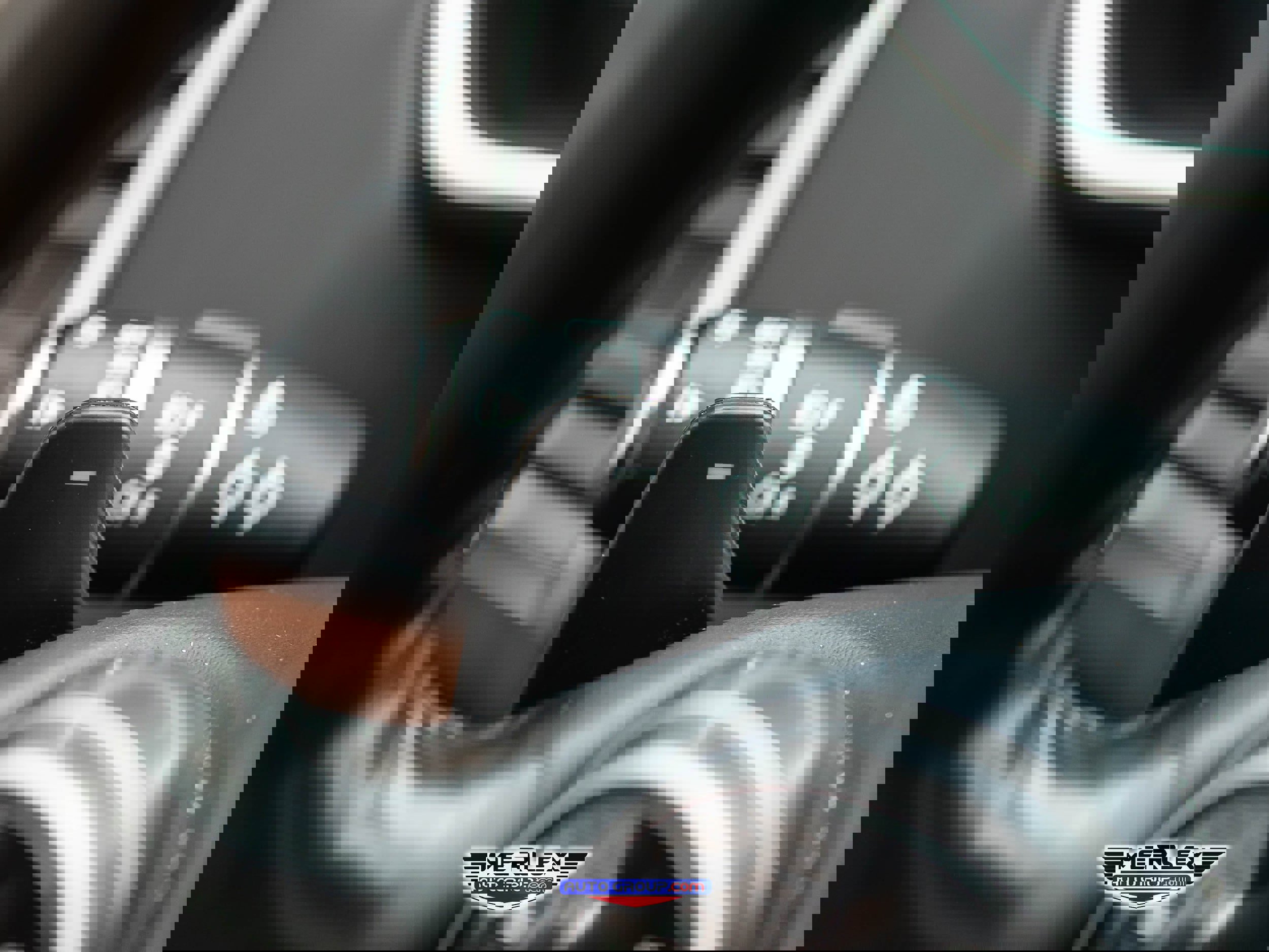 Used 2018 Land Rover Range Rover Long Wheelbase Supercharged image 32