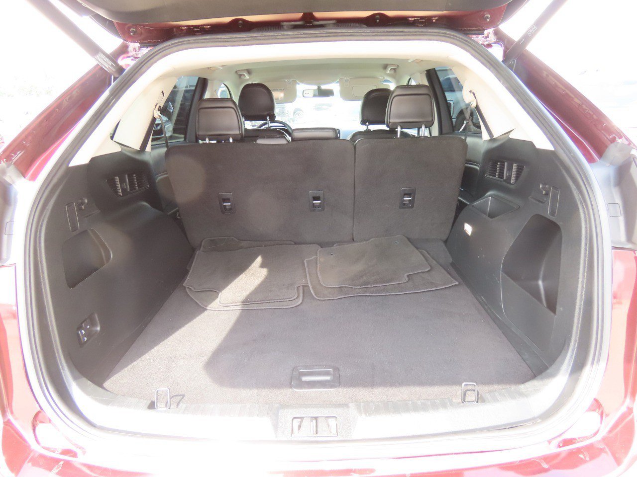 Used 2018 Ford Edge SEL w/ Equipment Group 201A FWD image 14