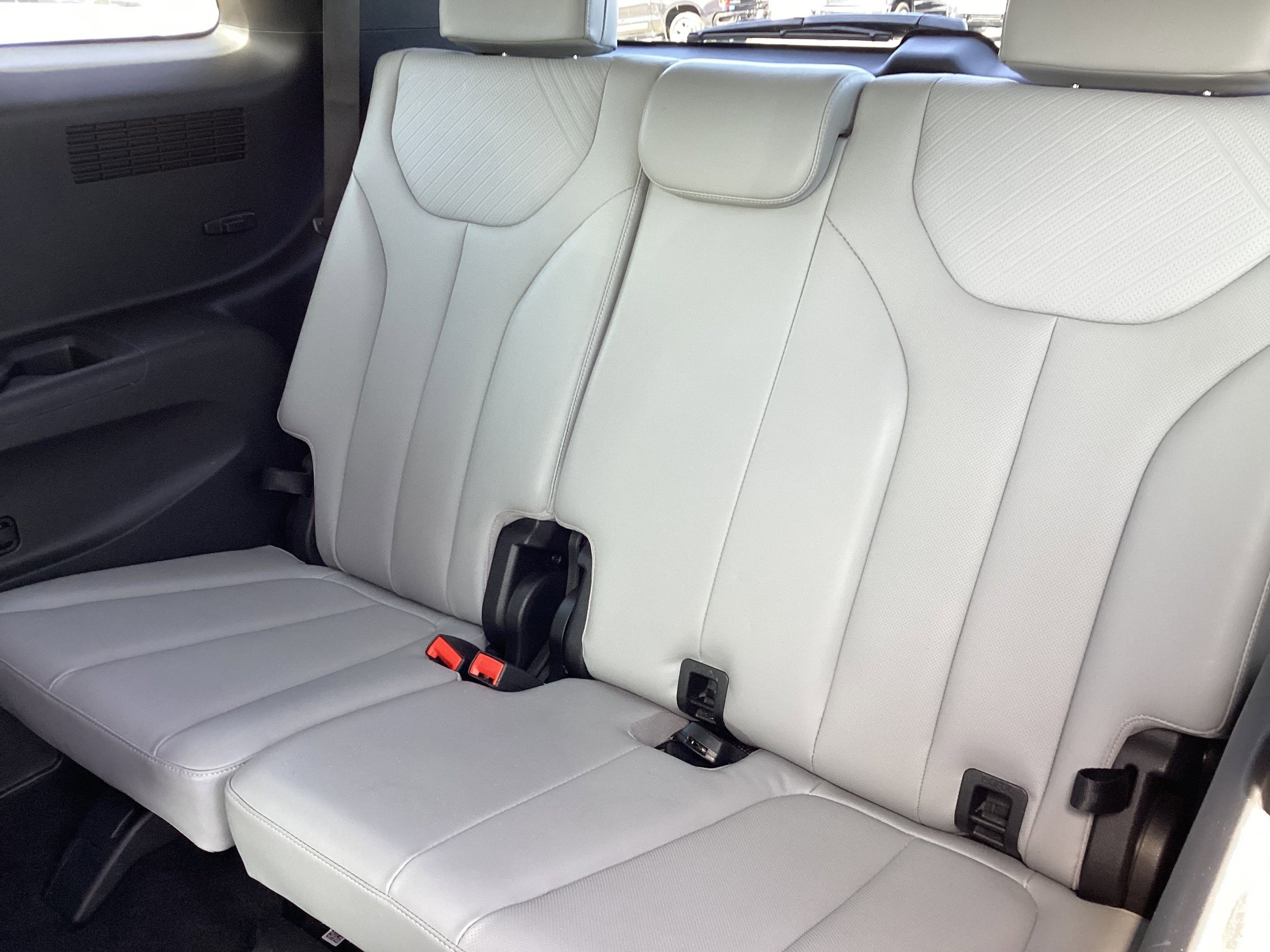 Used 2025 Hyundai Palisade SEL AWD/4WD image 14