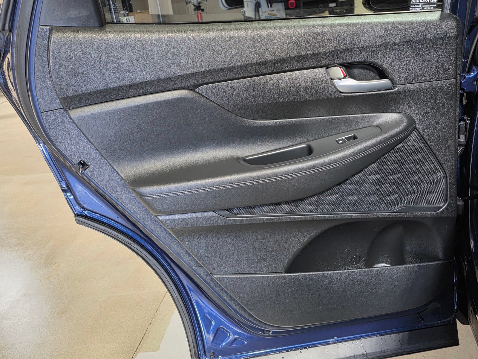 Used 2022 Hyundai Santa Fe SEL FWD image 13