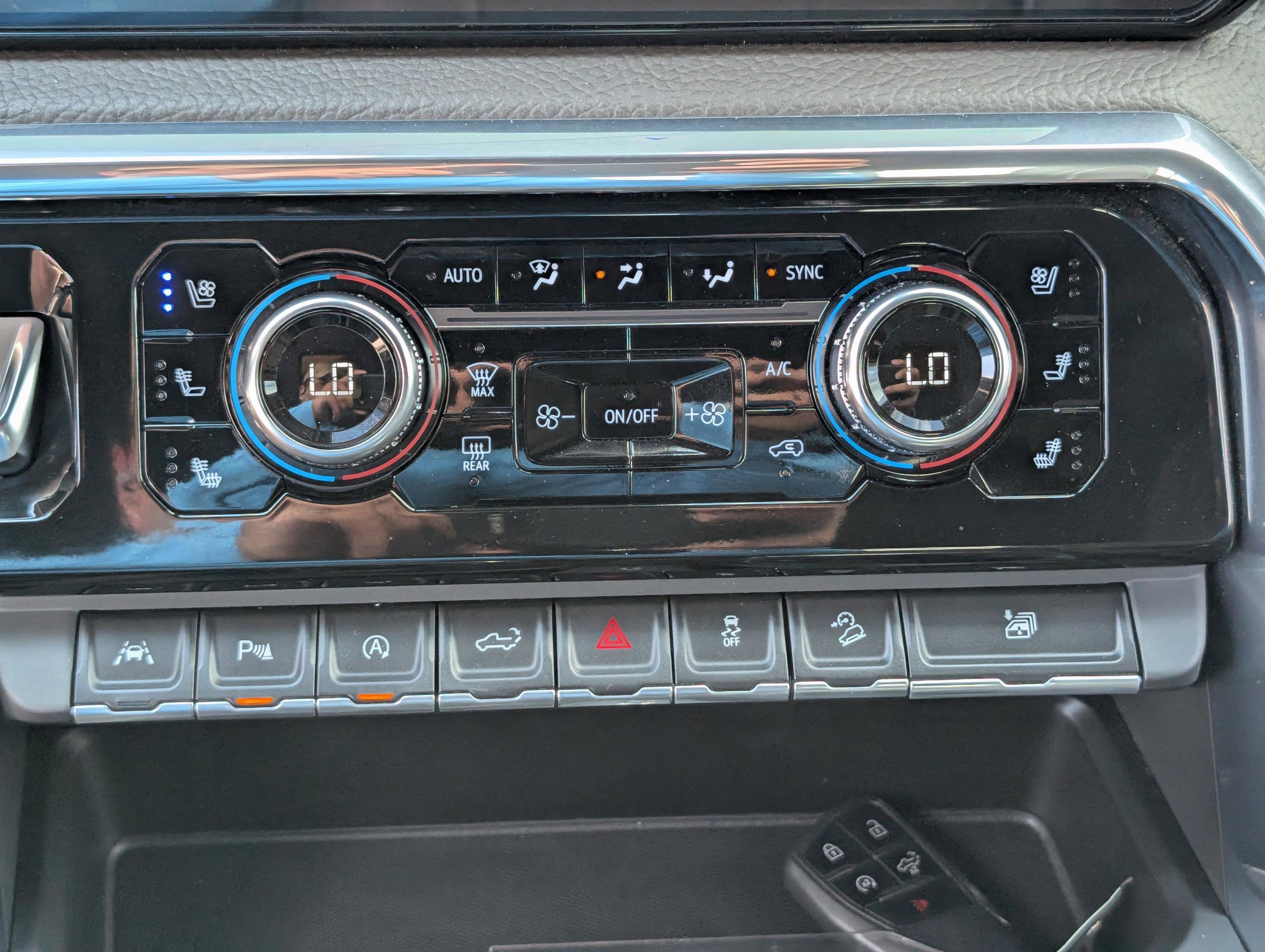 Used 2024 GMC Sierra 1500 Denali w/ Denali Reserve Package image 30