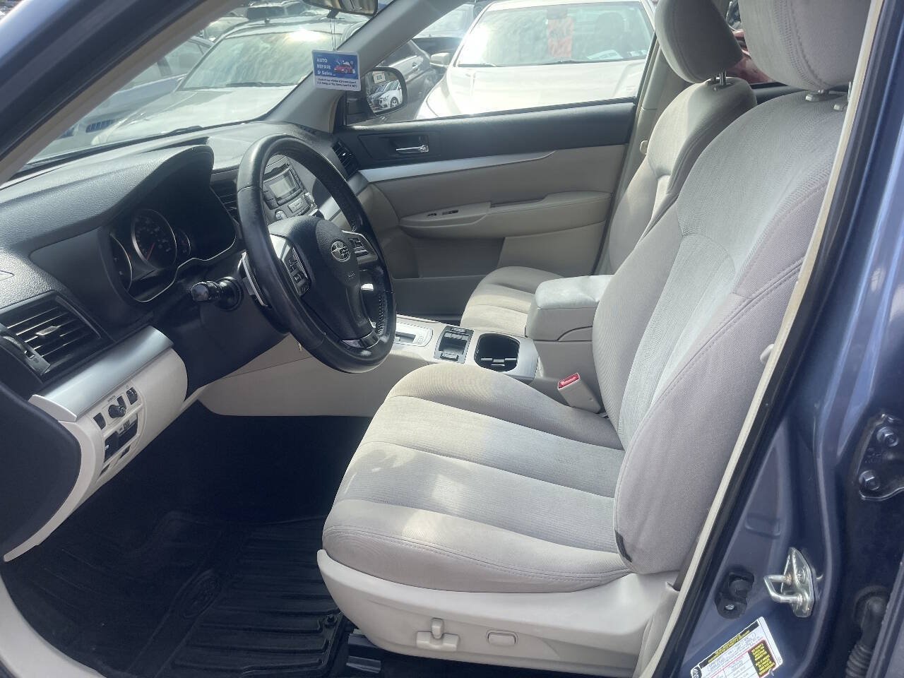 Used 2013 Subaru Outback 2.5i Premium AWD/4WD image 10