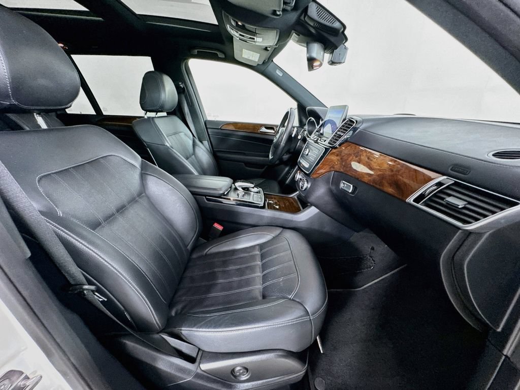 Used 2018 Mercedes-Benz GLS 450 4MATIC image 38