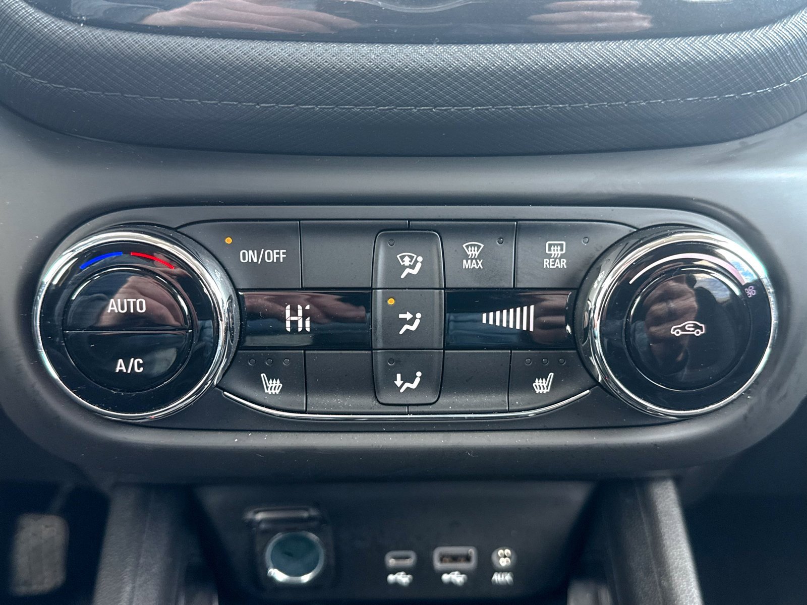 Certified 2023 Chevrolet TrailBlazer LT w/ Convenience Package image 29