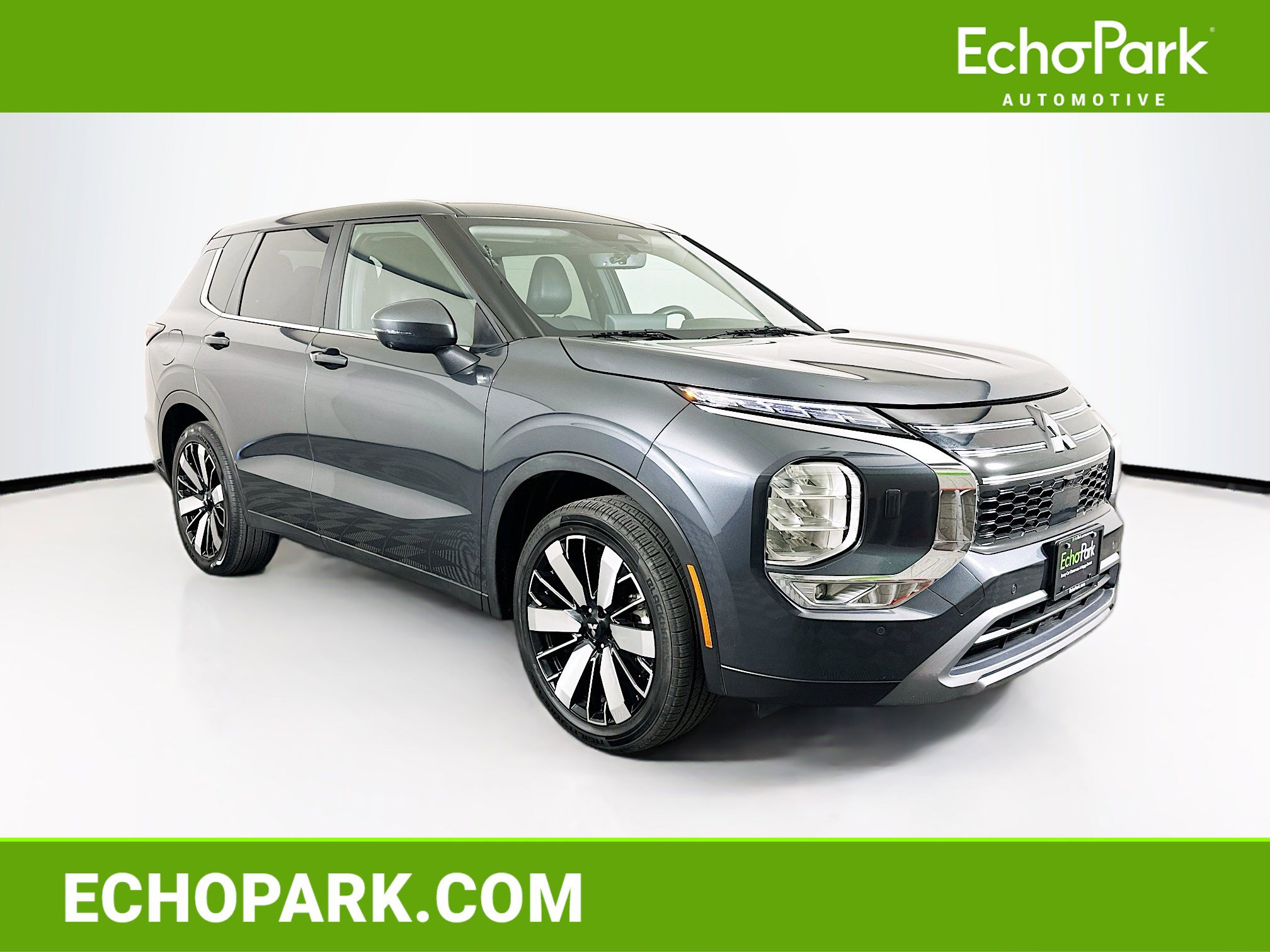 Used 2025 Mitsubishi Outlander SE AWD/4WD image 1
