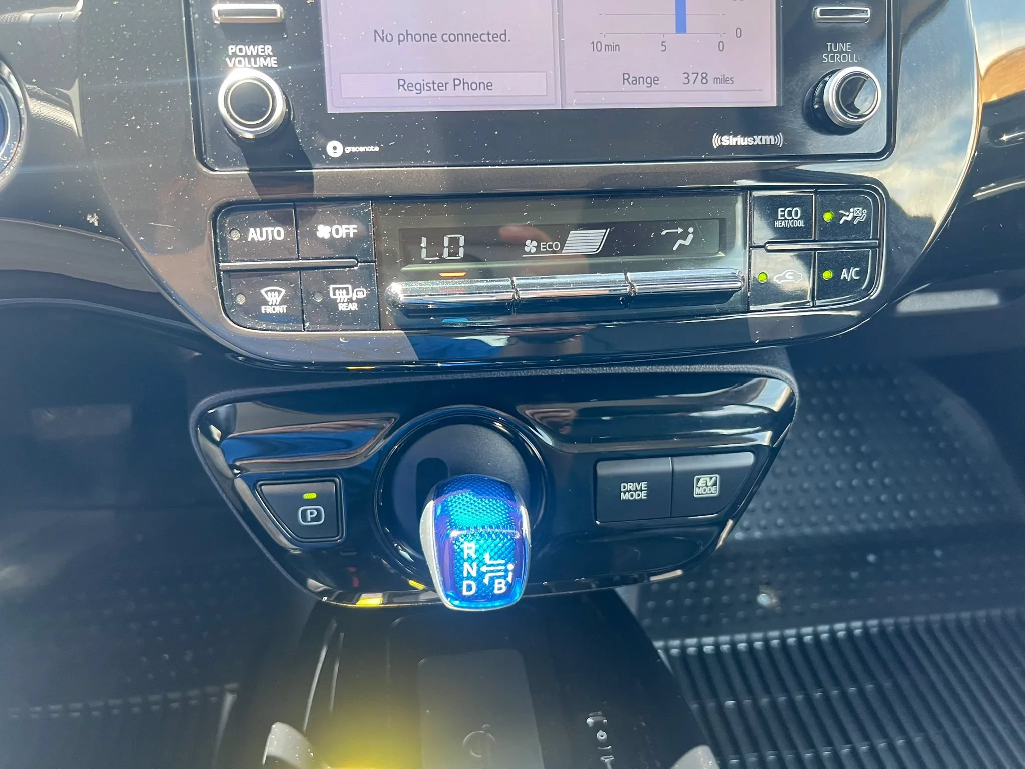 Used 2022 Toyota Prius XLE FWD image 21