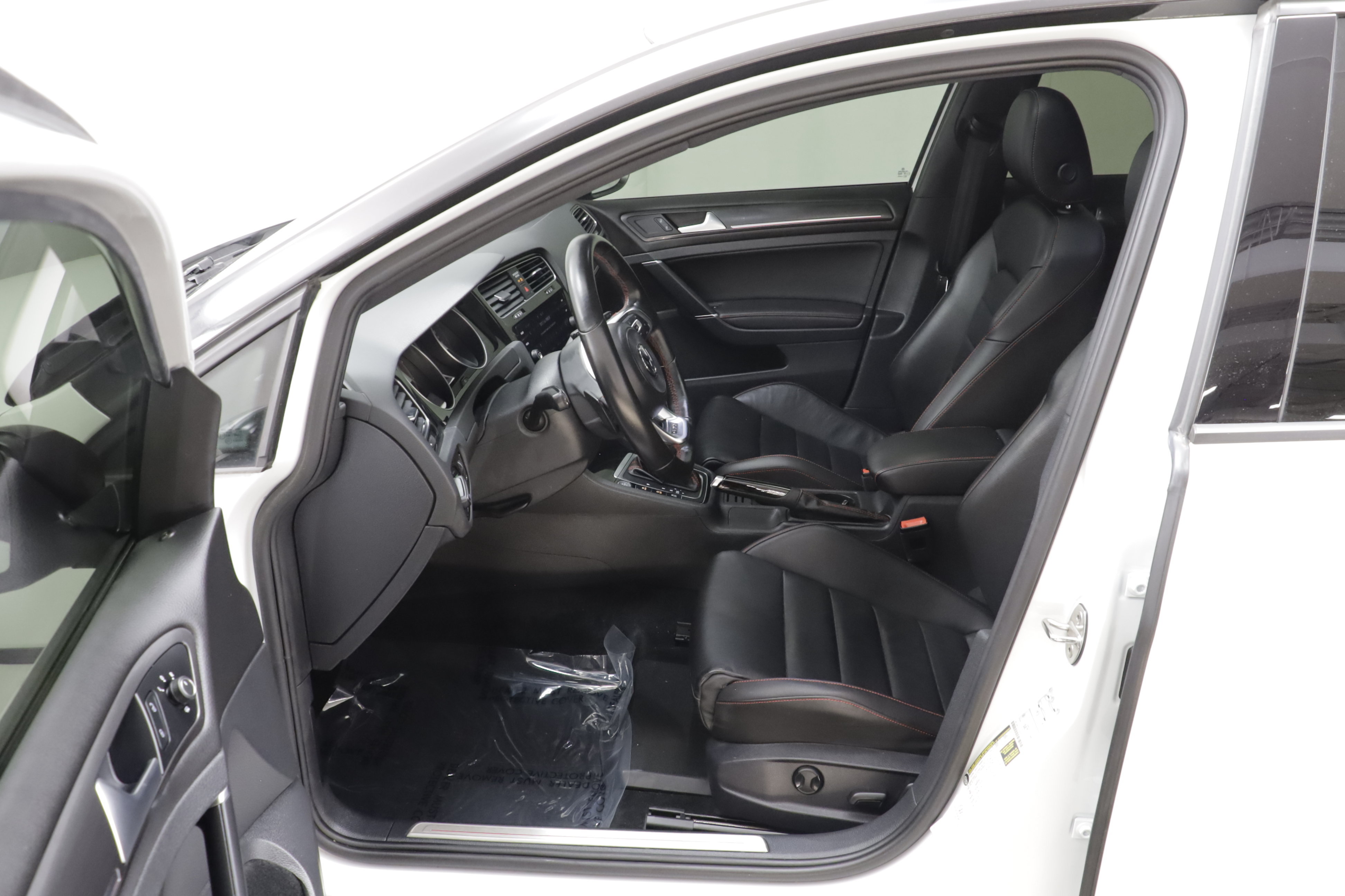 Used 2020 Volkswagen GTI Autobahn FWD image 6