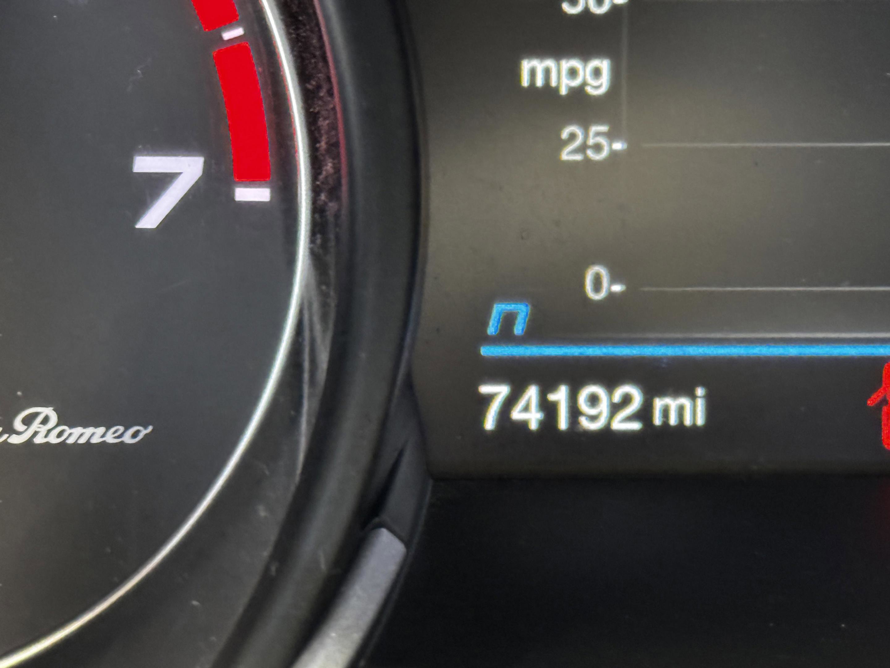 Used 2020 Alfa Romeo Stelvio Ti w/ Nero Edizione image 23