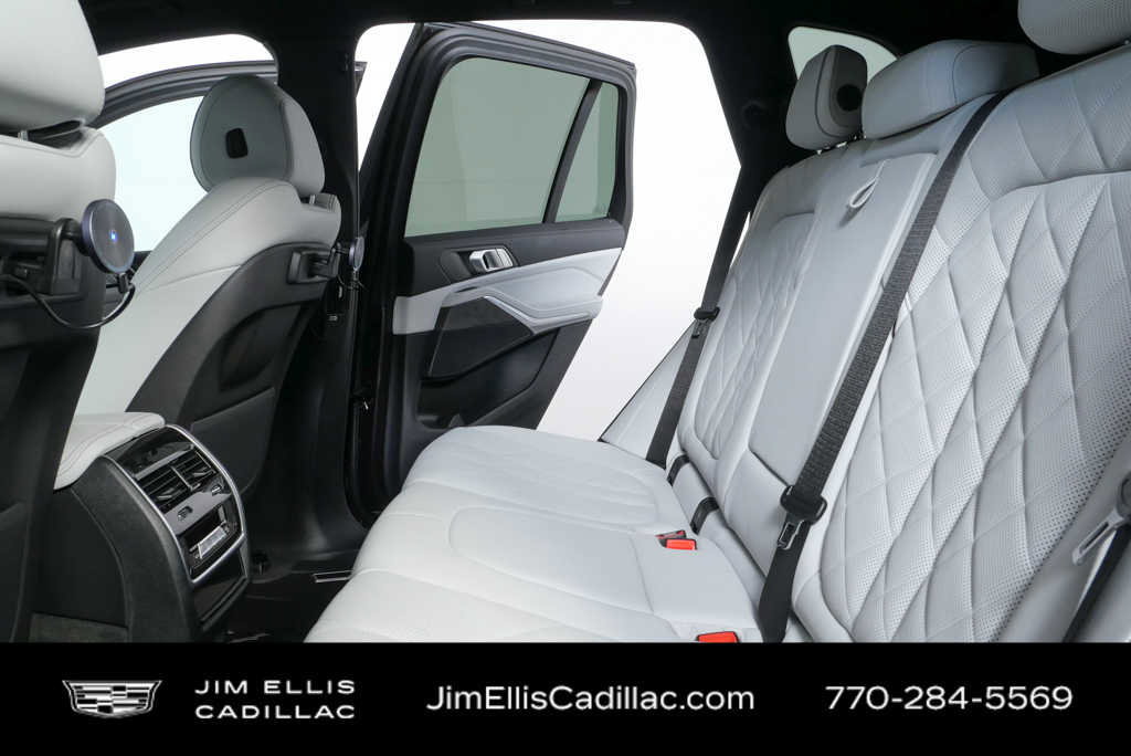 Used 2023 BMW X5 sDrive40i w/ Premium Package image 17