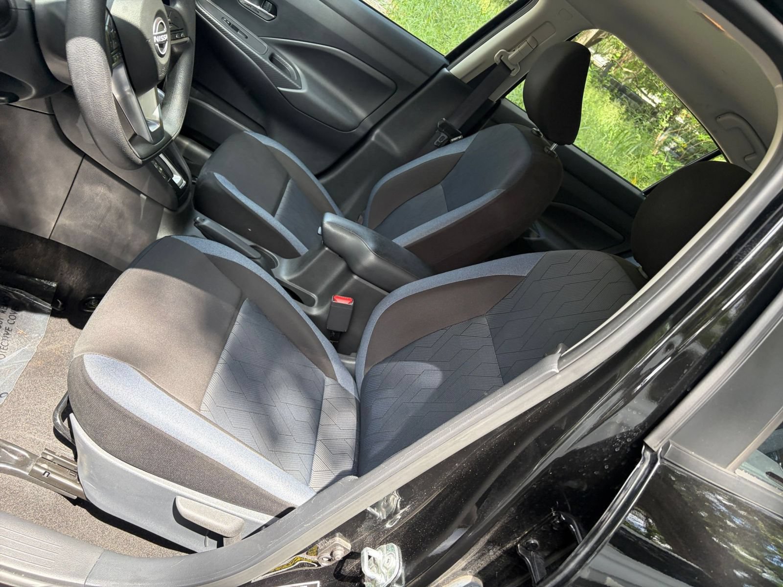 Used 2025 Nissan Versa SV FWD image 34