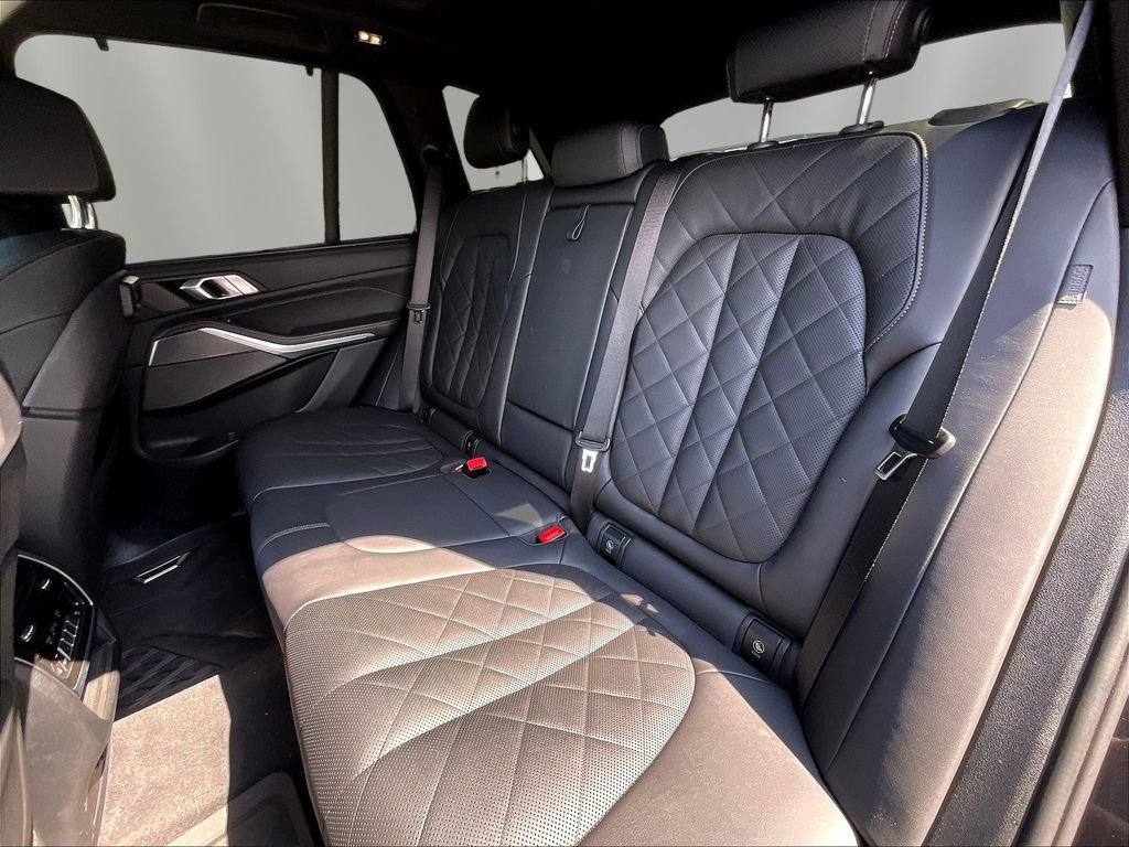 Used 2023 BMW X5 M50i w/ Climate Comfort Package AWD/4WD image 21