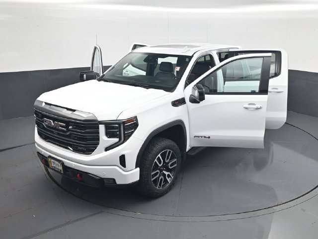 Used 2023 GMC Sierra 1500 AT4 w/ AT4 Premium Package AWD/4WD image 30