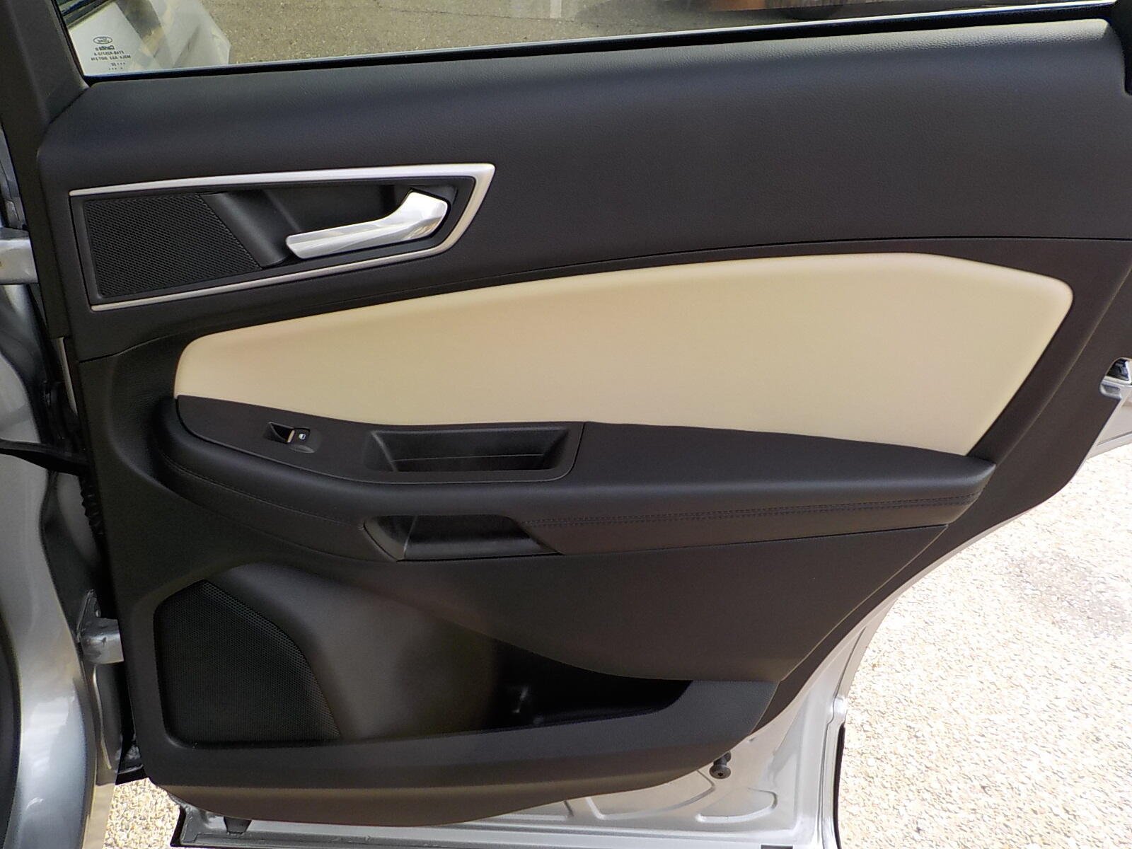 Used 2022 Ford Edge SEL AWD/4WD image 12