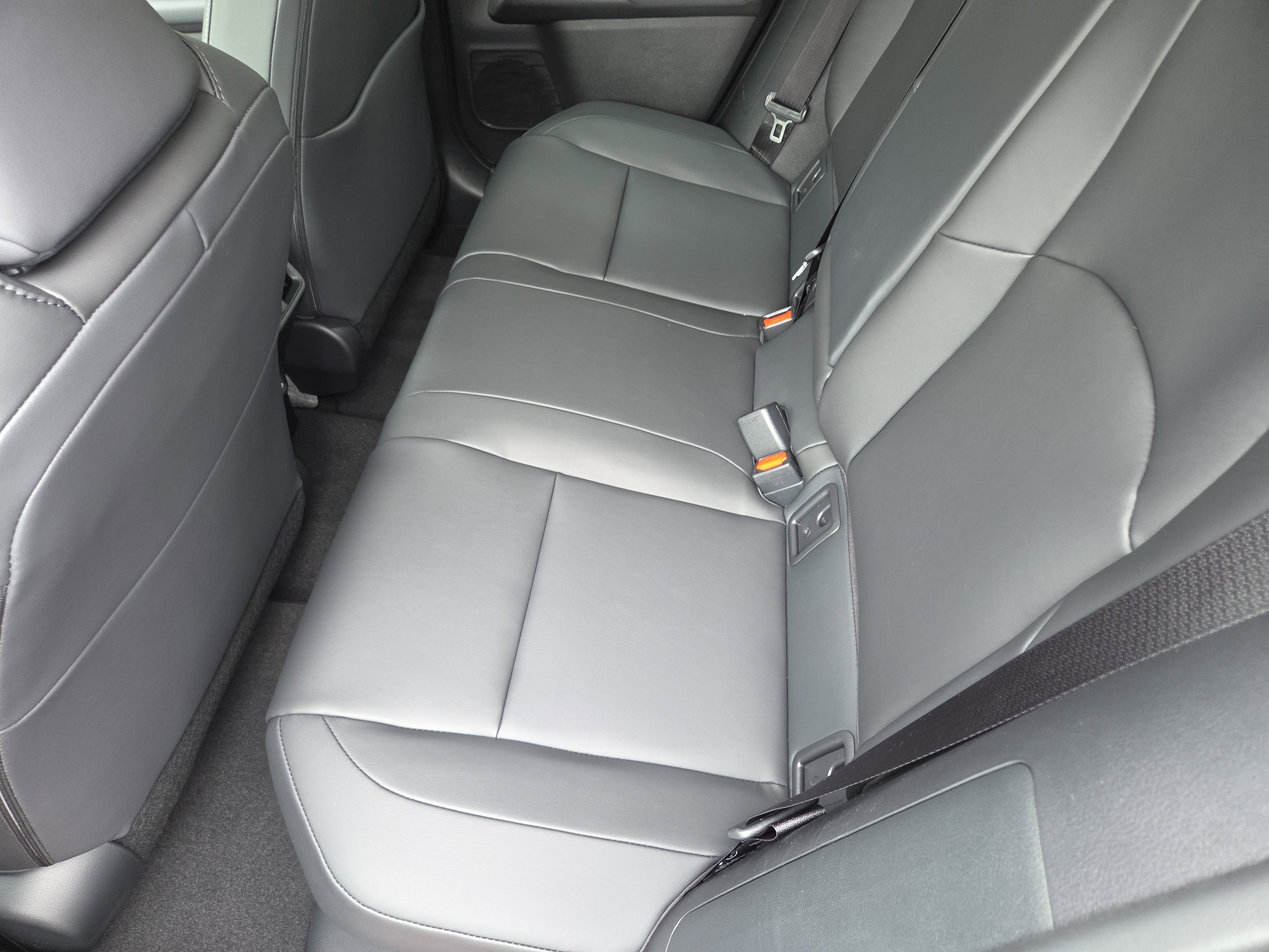 New 2025 Lexus UX 300h AWD image 9