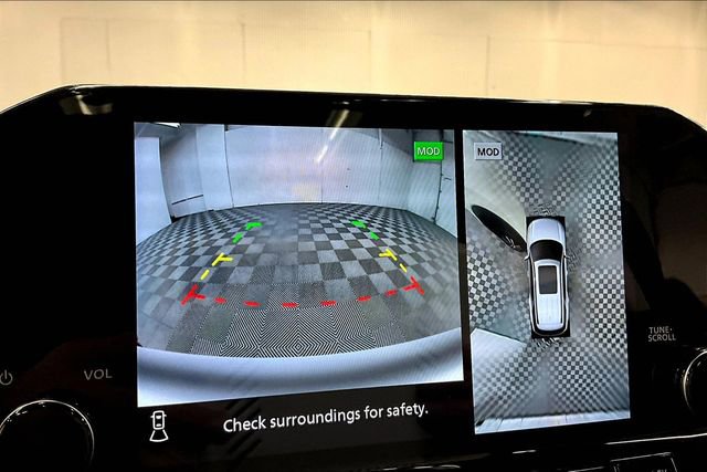 Used 2023 Nissan Pathfinder Platinum image 30