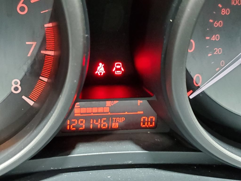Used 2011 MAZDA MAZDA3 i Touring FWD image 29