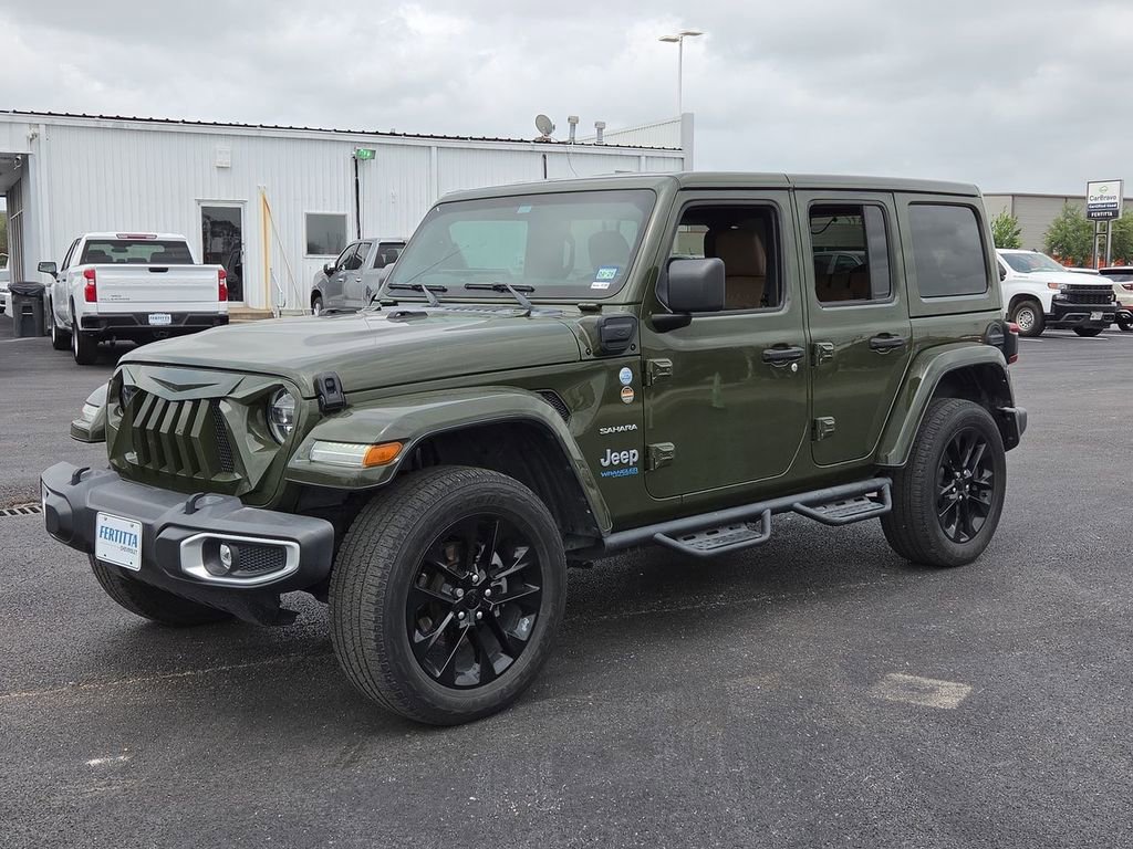 Used 2021 Jeep Wrangler Unlimited Sahara w/ Cold Weather Group AWD/4WD image 12