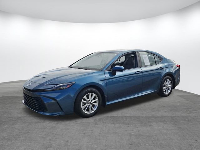 Used 2025 Toyota Camry LE w/ Convenience Package image 7