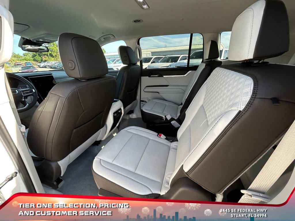 Used 2024 GMC Acadia Denali image 12