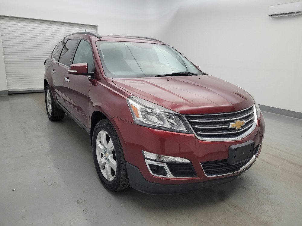 Used 2017 Chevrolet Traverse LT w/ Style and Technology Package FWD image 13