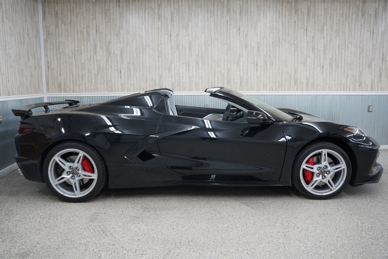 Used 2025 Chevrolet Corvette Stingray Premium Conv w/ Z51 Performance Package image 6