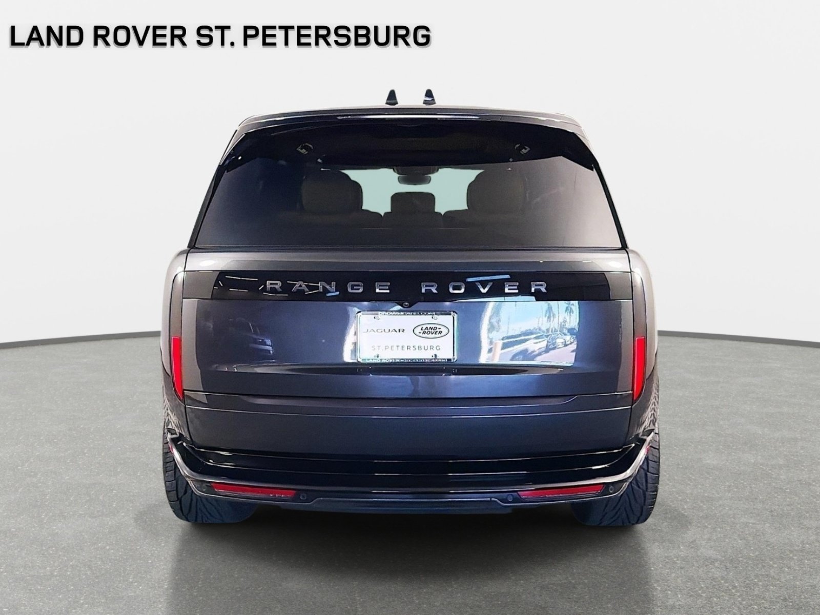 Used 2024 Land Rover Range Rover Long Wheelbase SE AWD/4WD image 6
