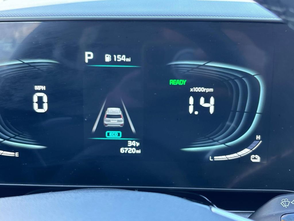 Used 2024 Kia Niro EX image 18