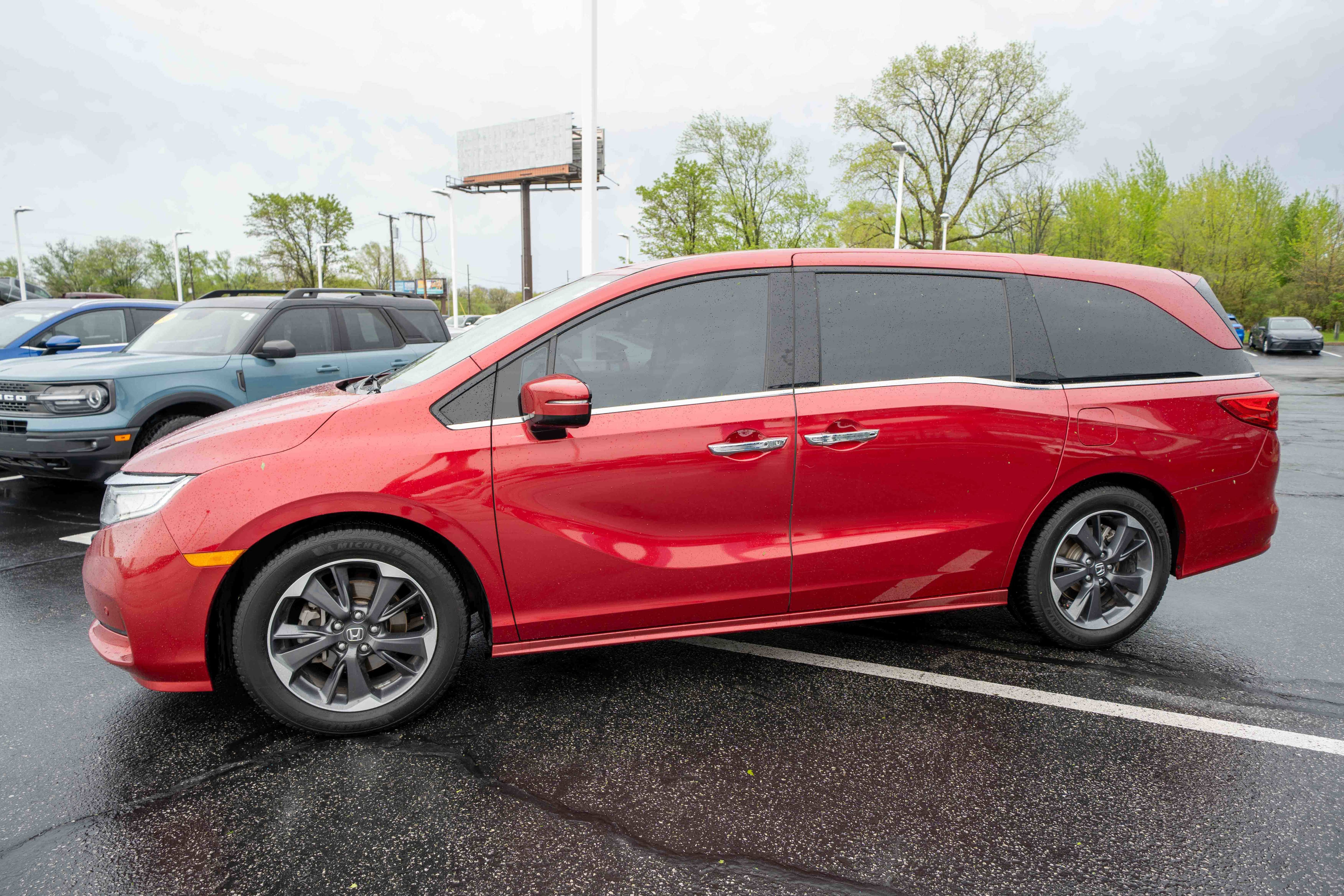 Used 2022 Honda Odyssey Elite image 3