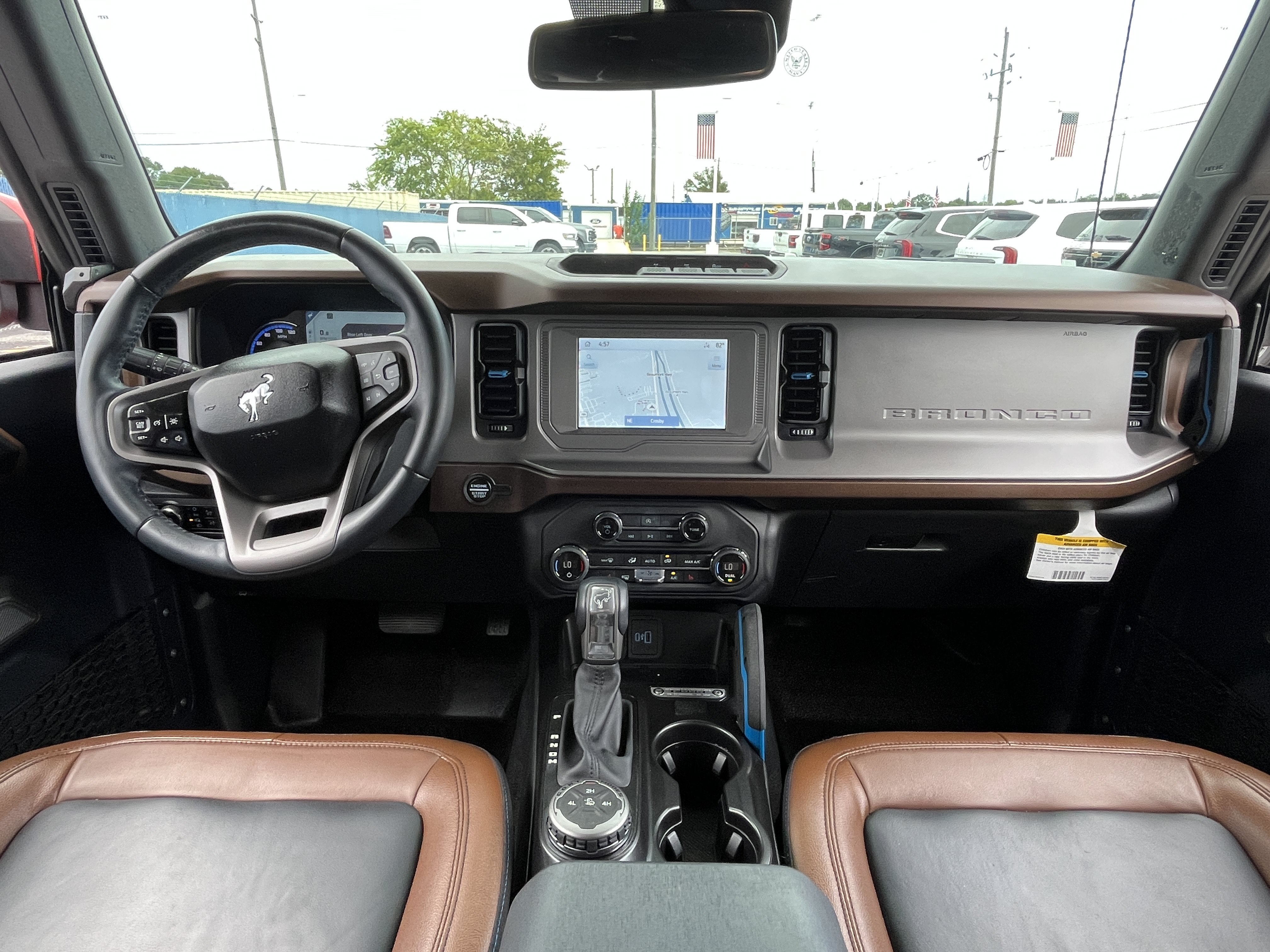 Used 2023 Ford Bronco Outer Banks AWD/4WD image 32