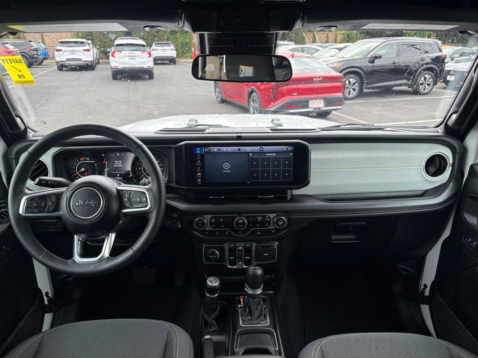 Used 2025 Jeep Wrangler Unlimited Sahara AWD/4WD image 33