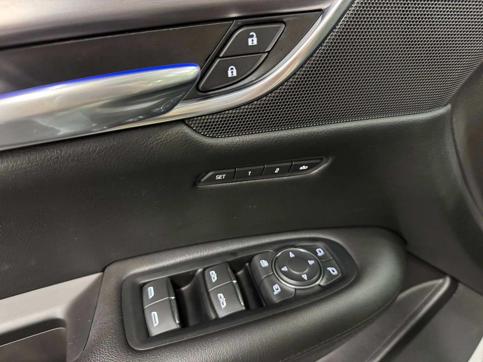 Used 2018 Cadillac XT5 Premium Luxury image 21