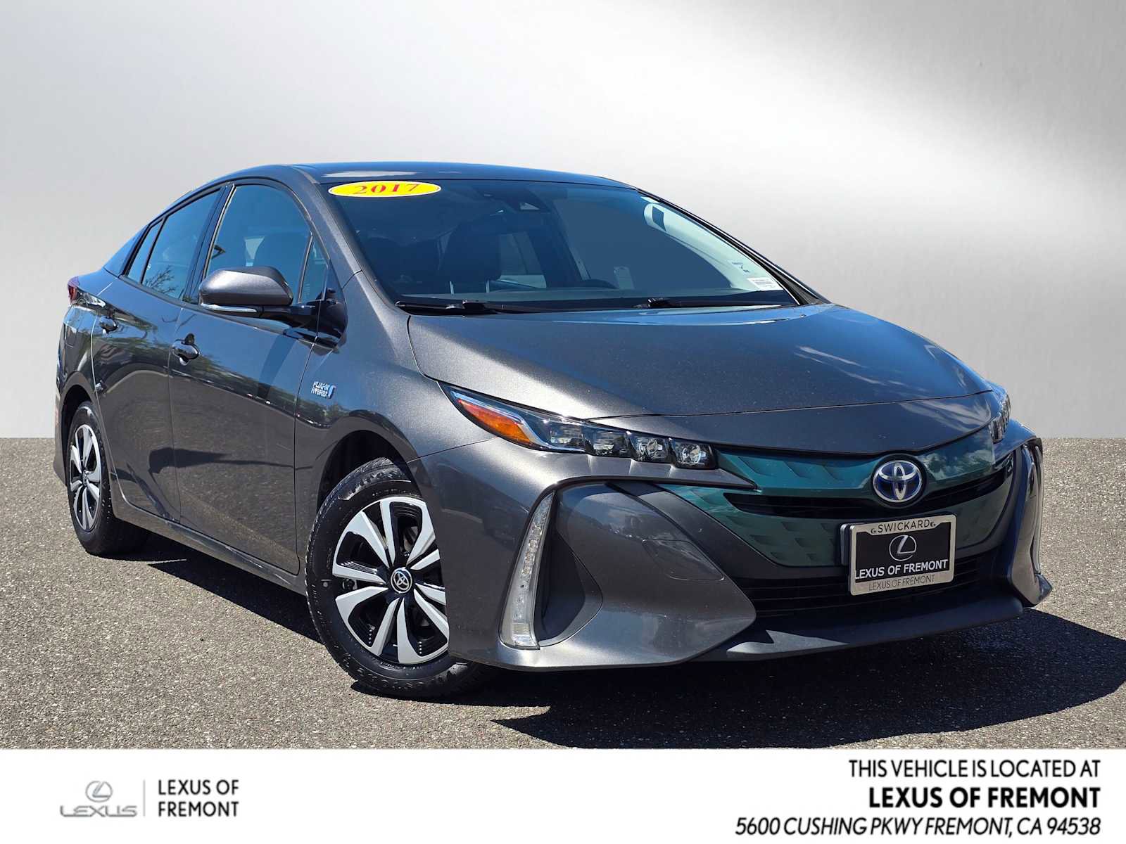 Used 2017 Toyota Prius Prime Premium image 1