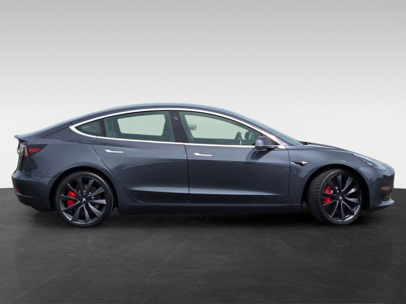 Used 2020 Tesla Model 3 Performance image 3