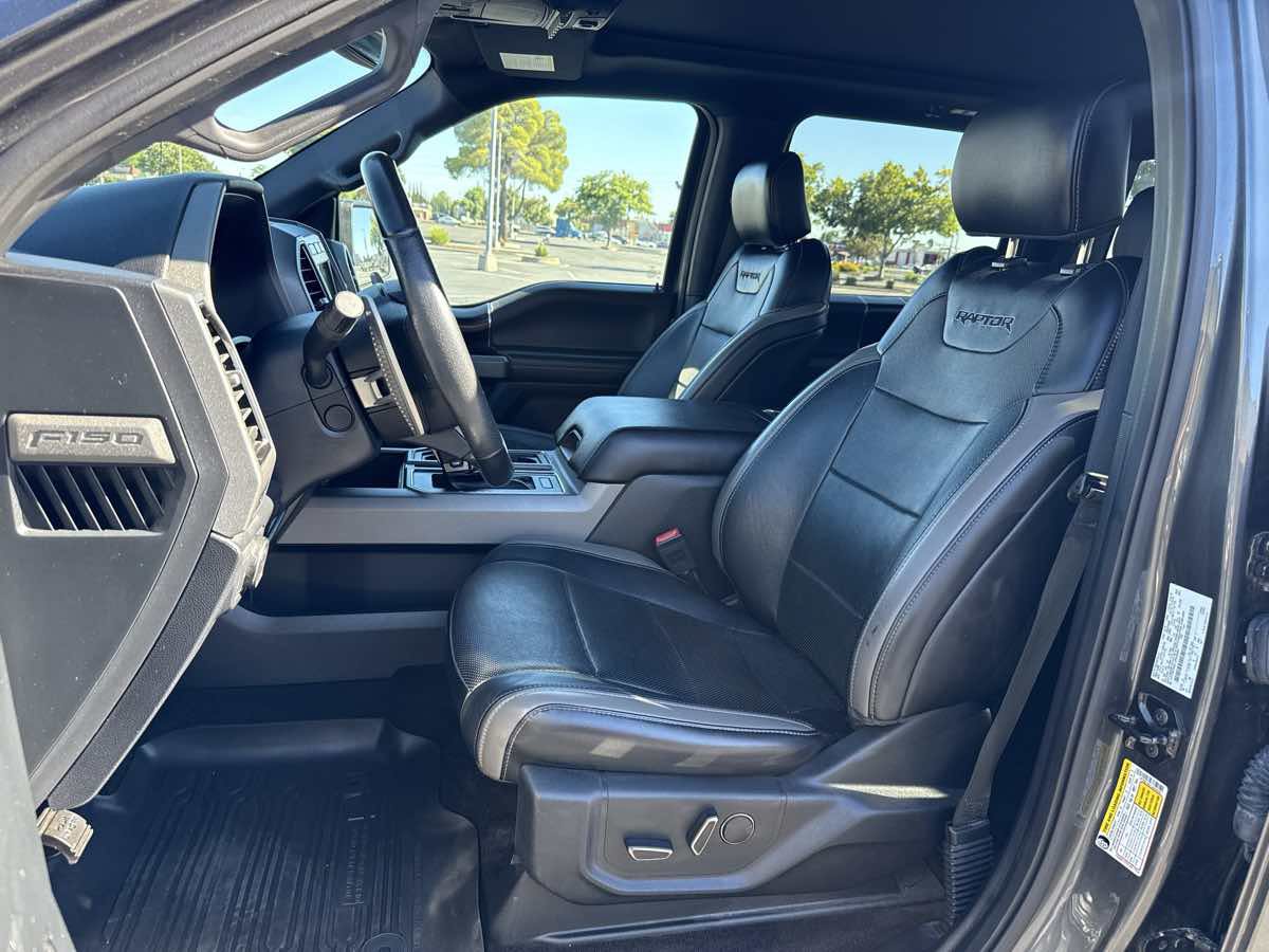 Used 2018 Ford F150 Raptor w/ Equipment Group 802A Luxury AWD/4WD image 16