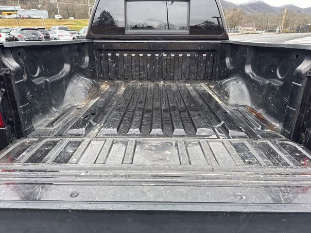 Used 2014 Nissan Titan SV w/ SV Value Truck Package image 10