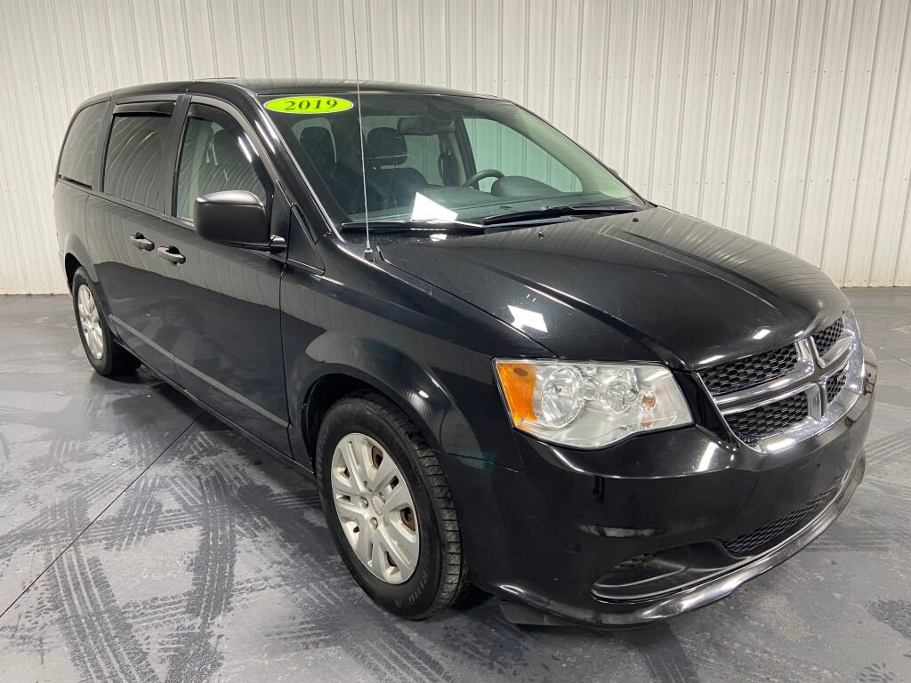 Used 2019 Dodge Grand Caravan SE image 16